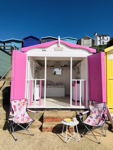 Lily Hut